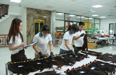 Wholesale Hair Extensions Suppliers: What to Look for Before Buying