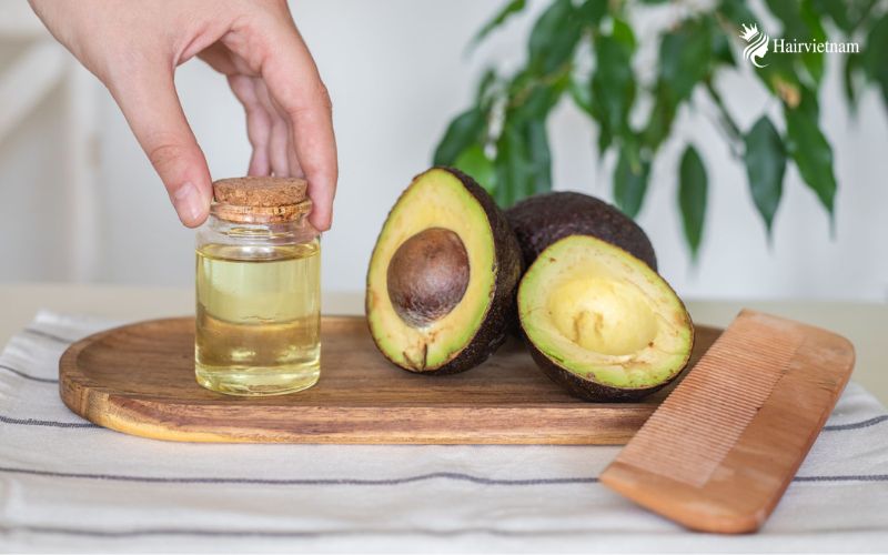 Hair Mask with Avocado and Coconut Oil
